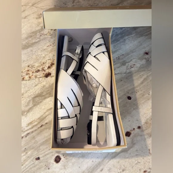 Michael Kors White Slingback Sandals., Size 10 - Picture 7 of 9